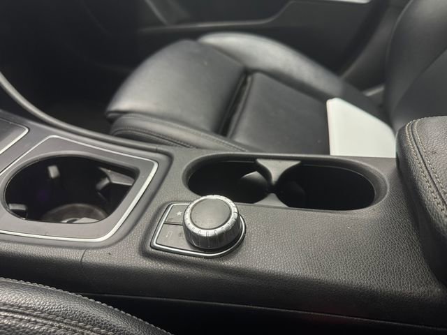 Used 2018 Mercedes-Benz CLA 250 image 36