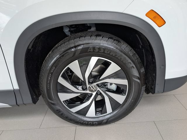 New 2026 Volkswagen Tiguan S FWD image 17