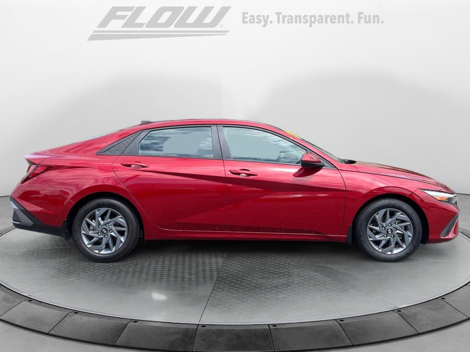 Used 2024 Hyundai Elantra SEL FWD image 10
