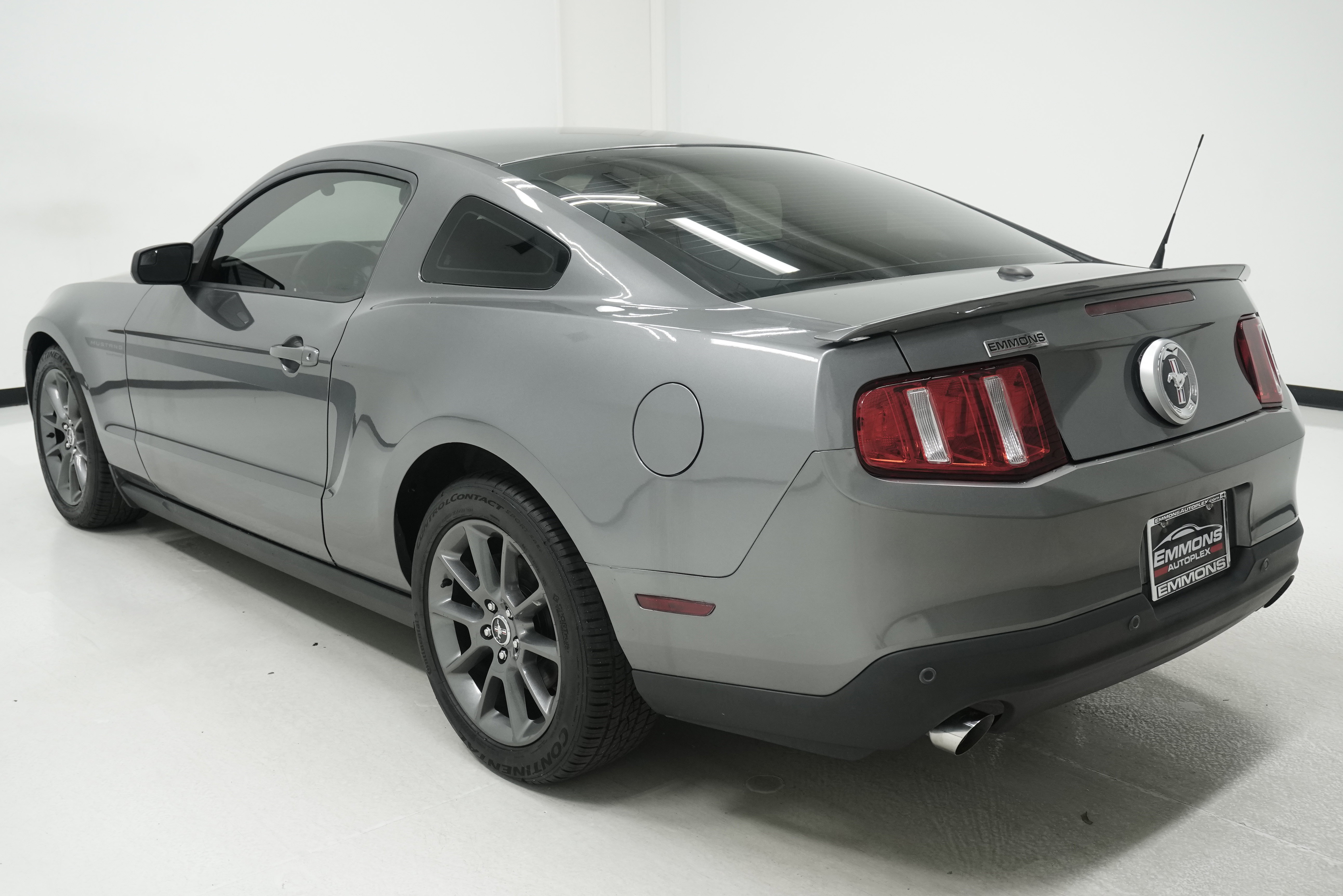 Used 2012 Ford Mustang Premium RWD image 6