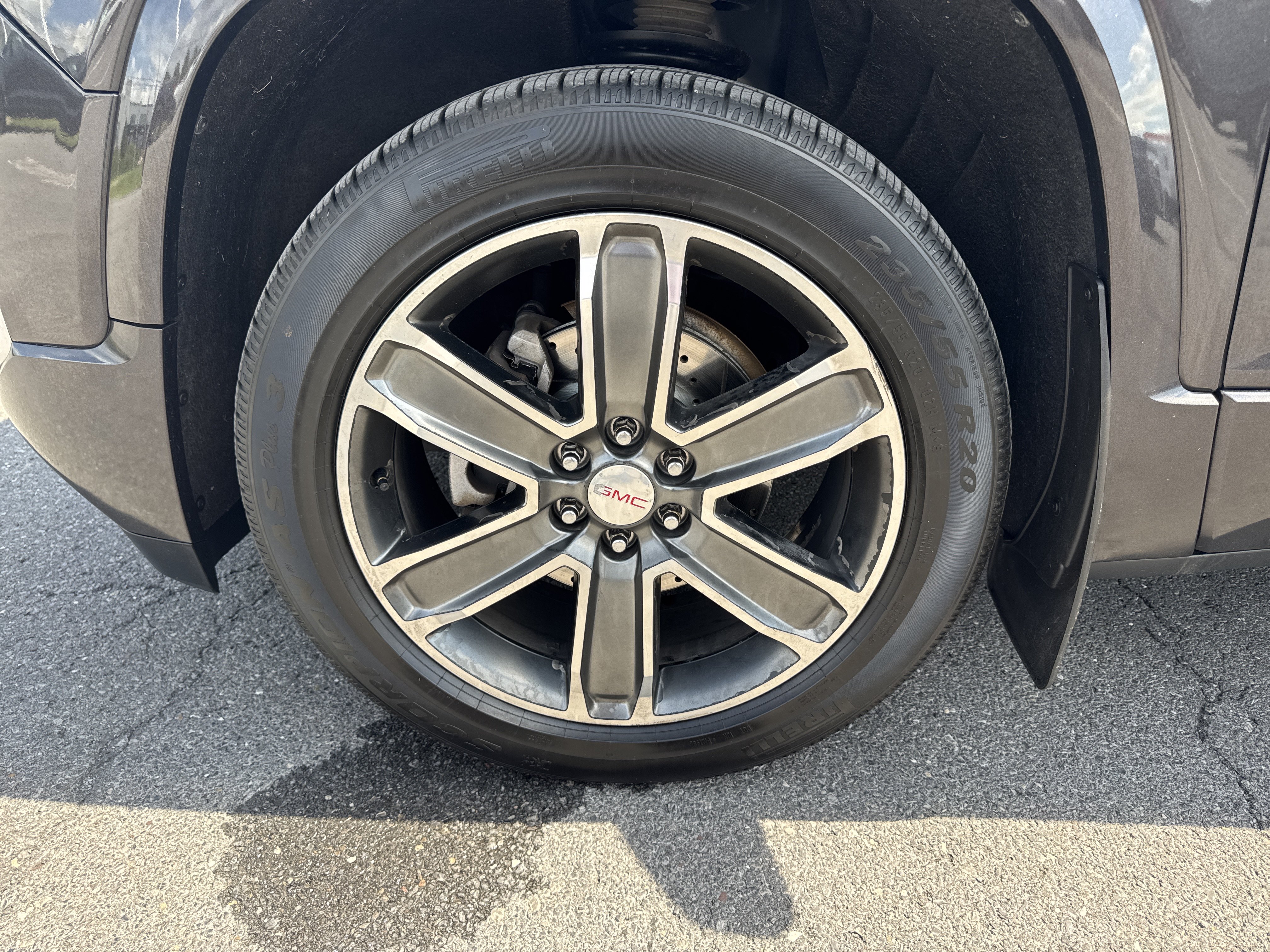 Used 2018 GMC Acadia Denali w/ Technology Package AWD/4WD image 11