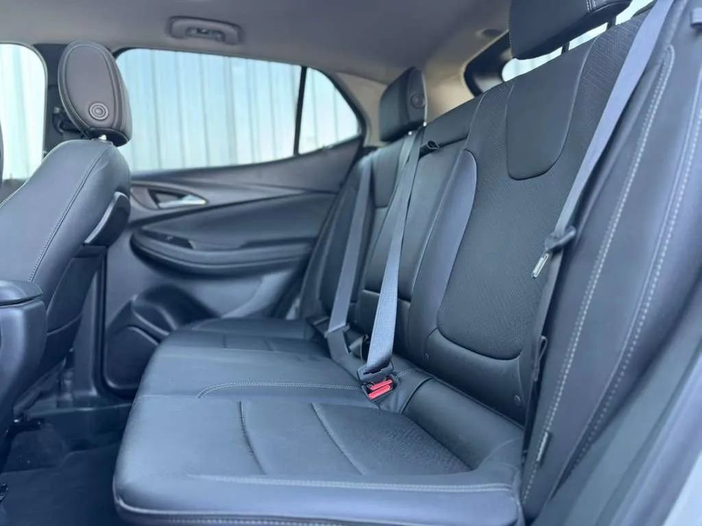 Used 2023 Buick Encore GX Essence w/ Experience Buick Package FWD image 18