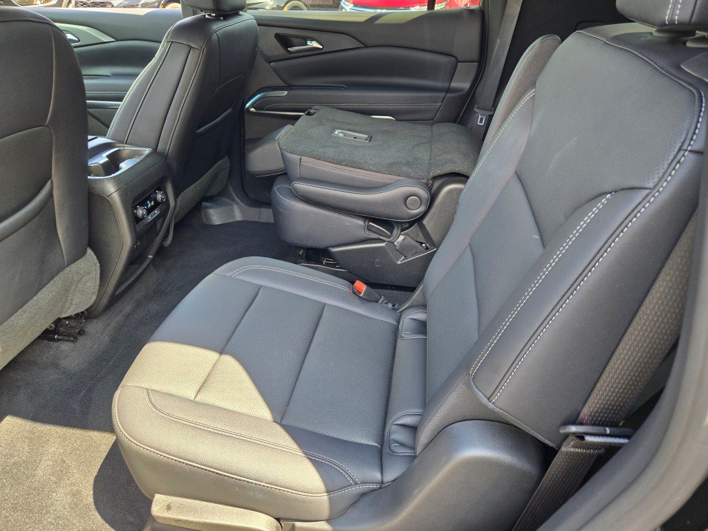 Used 2026 Chevrolet Traverse LT AWD/4WD image 19