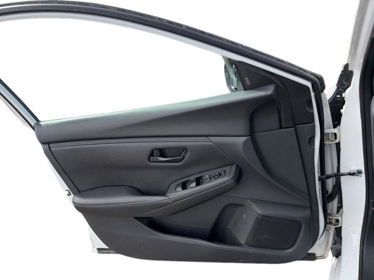 Used 2025 Nissan Sentra S FWD image 18