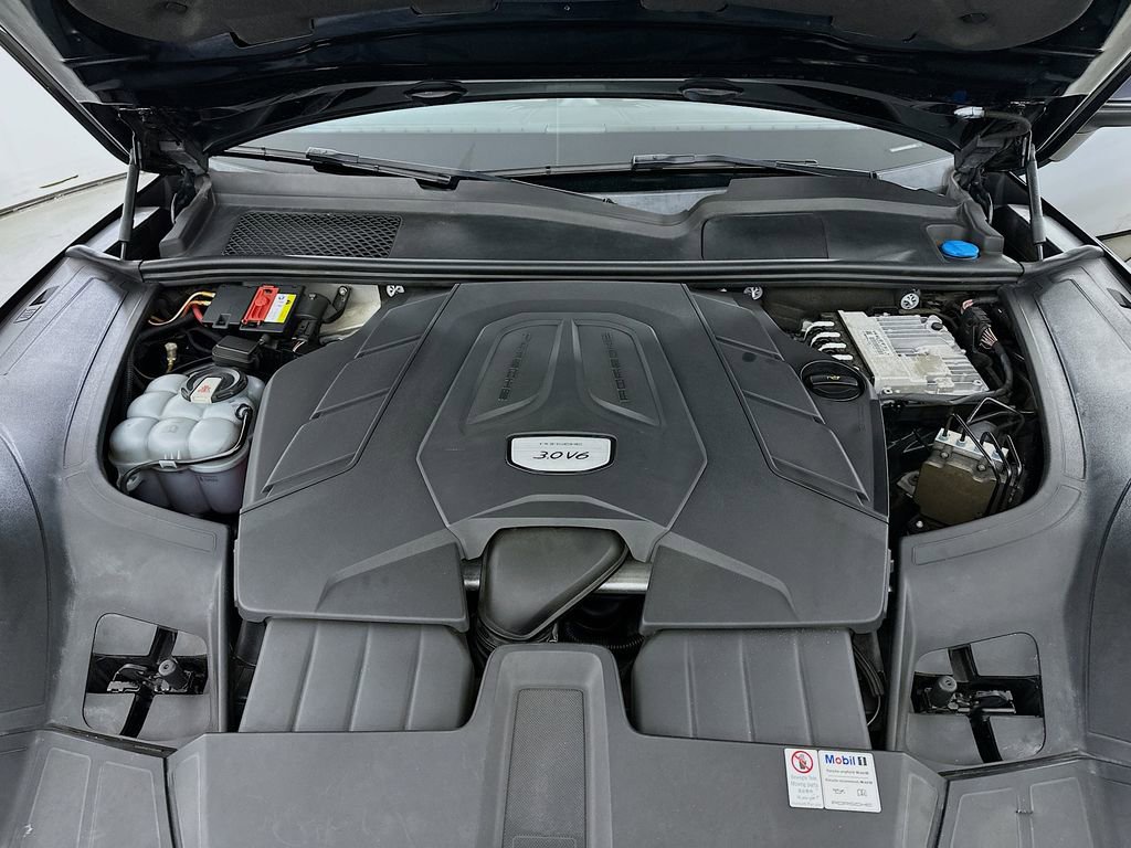 Certified 2020 Porsche Cayenne image 32