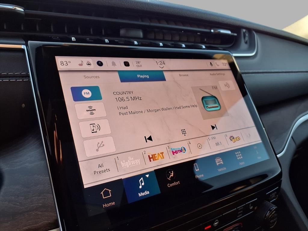 New 2025 Jeep Grand Cherokee Limited AWD/4WD image 5