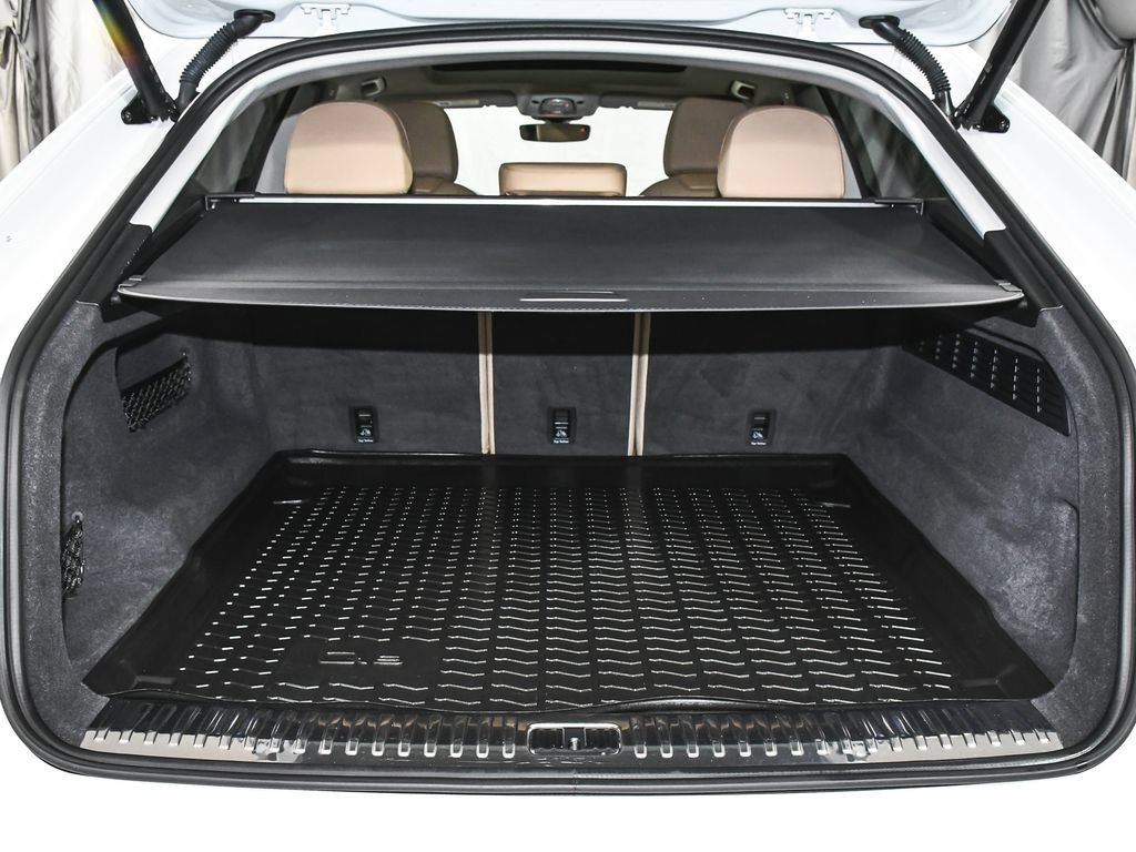 Used 2022 Audi Q8 Premium AWD/4WD image 64