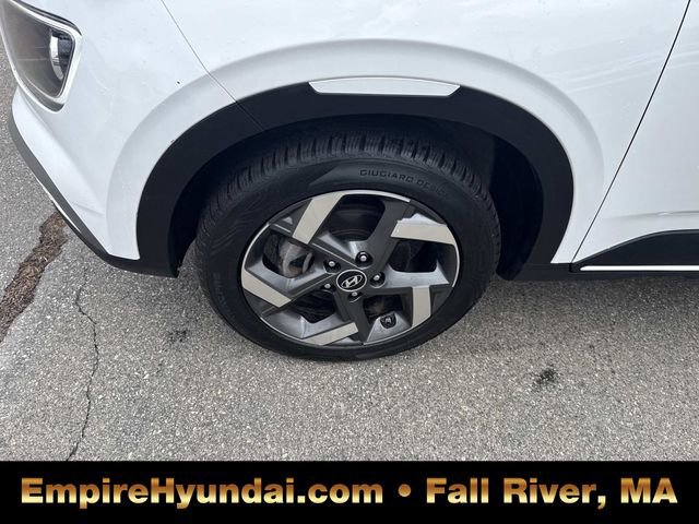 Used 2023 Hyundai Venue Limited w/ Cargo Package image 11