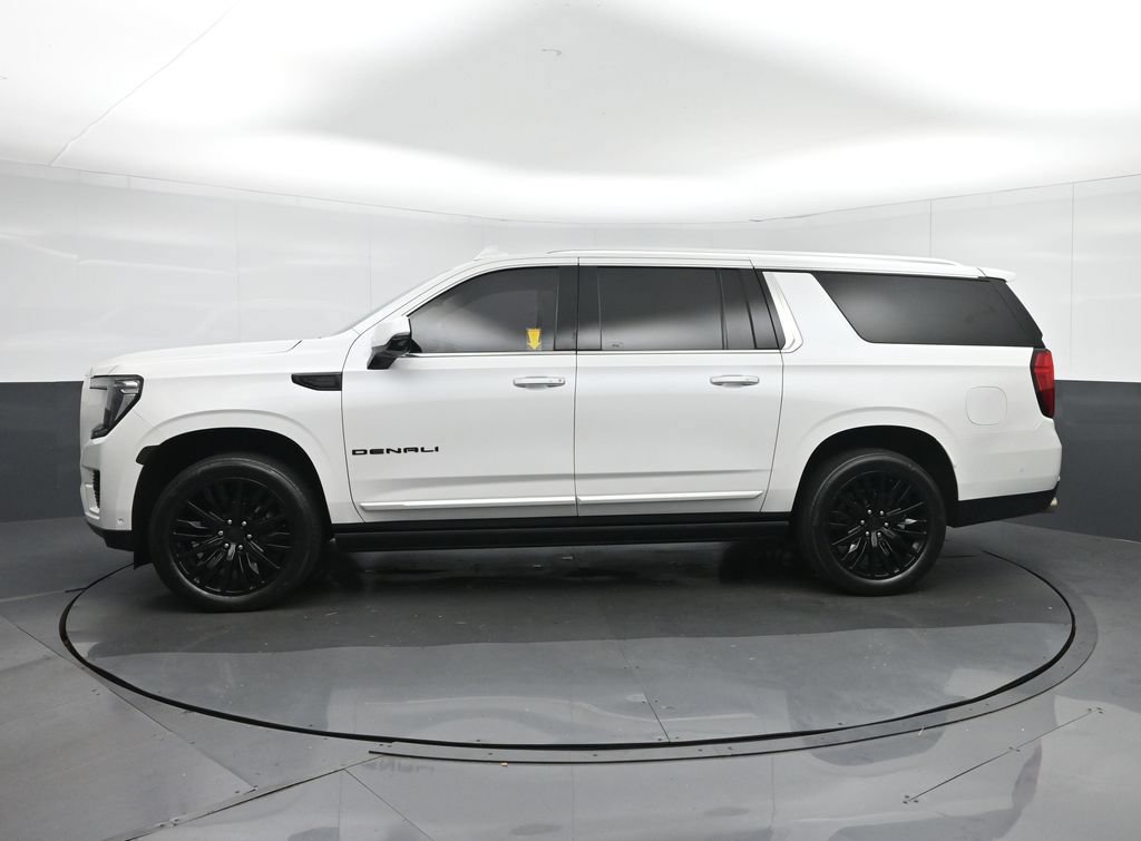 Used 2023 GMC Yukon XL Denali w/ Denali Reserve Package AWD/4WD image 4