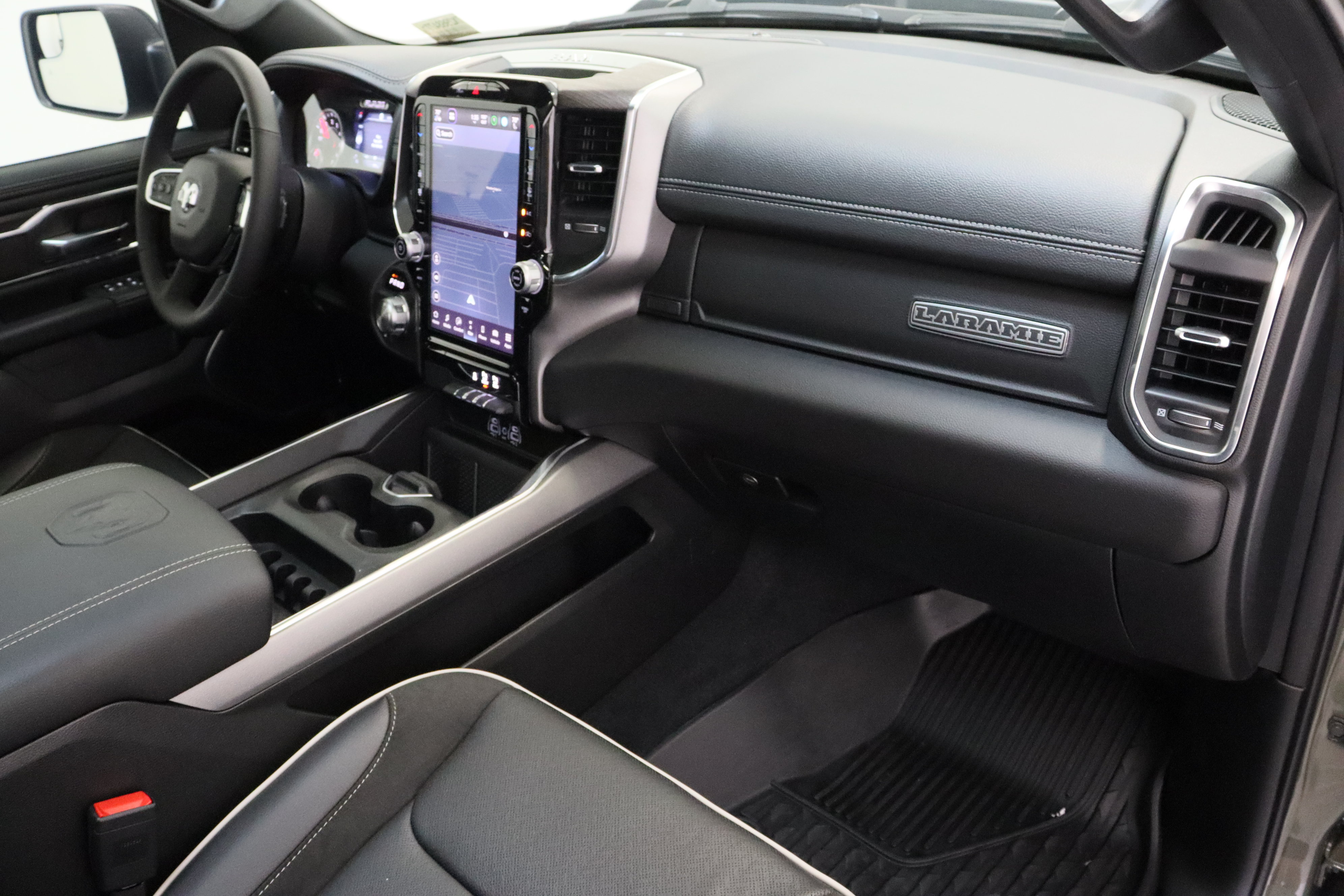 Used 2026 RAM 1500 Laramie w/ Night Edition RWD image 39