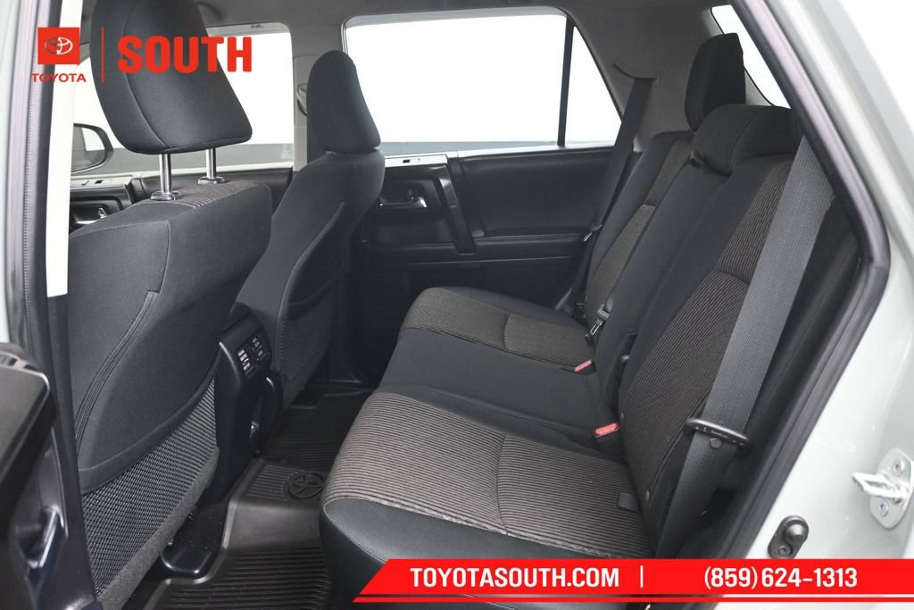 Used 2023 Toyota 4Runner TRD Off-Road AWD/4WD image 10