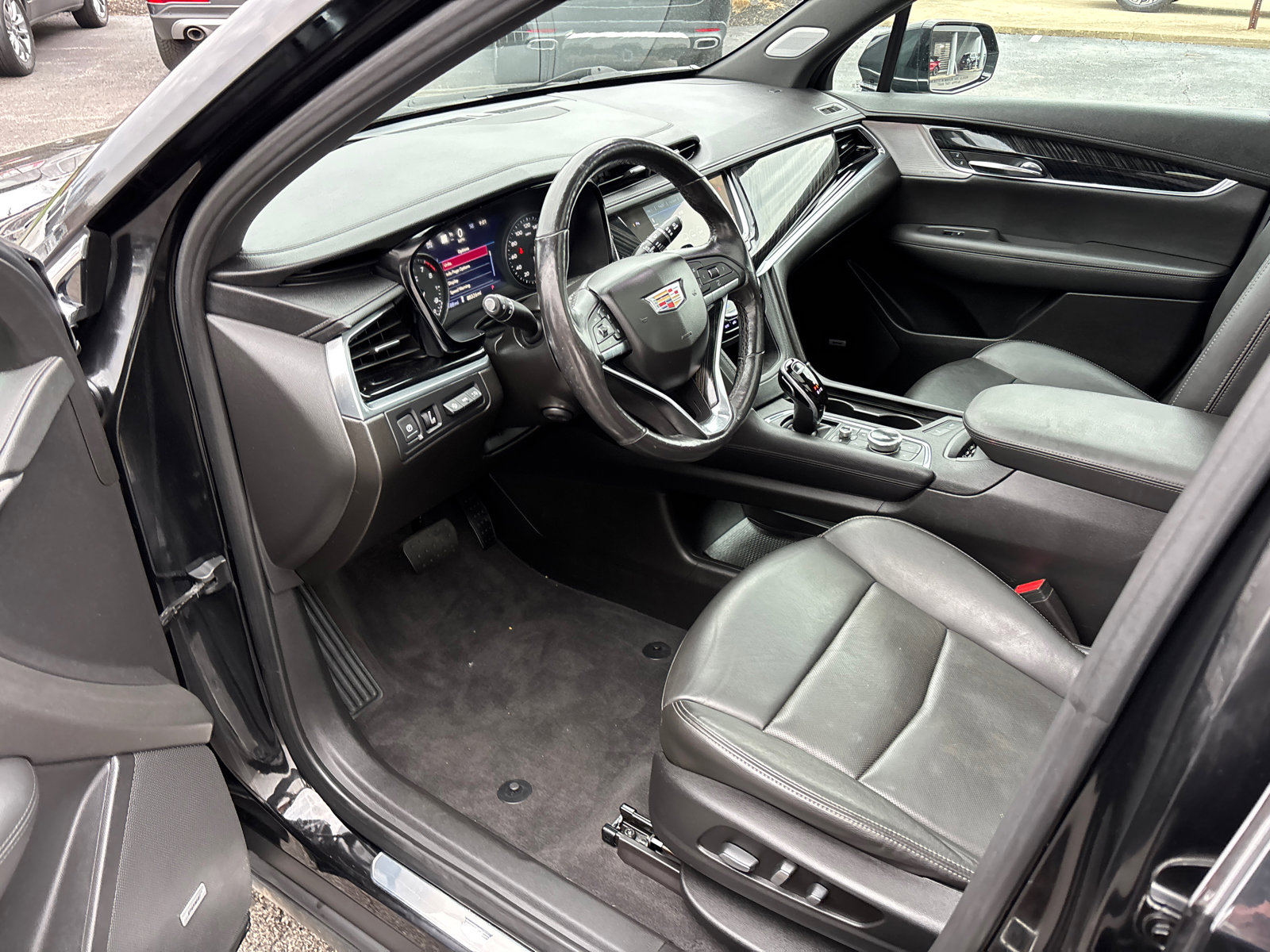 Used 2020 Cadillac XT6 Premium Luxury image 24