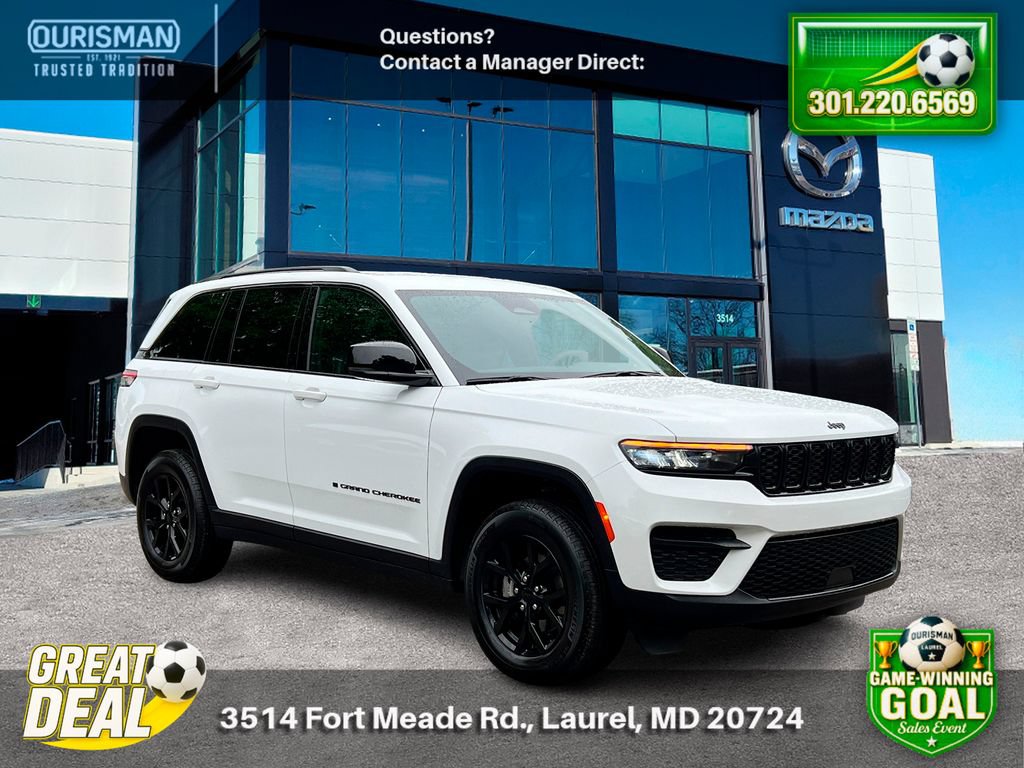 Used 2025 Jeep Grand Cherokee Altitude AWD/4WD image 1