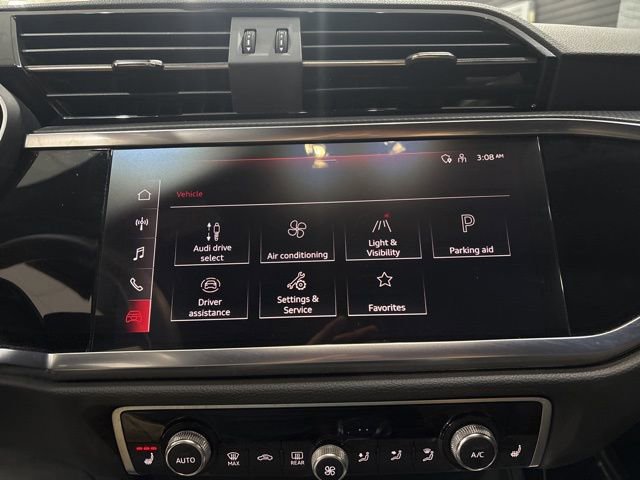 Used 2025 Audi Q3 2.0T Premium image 25