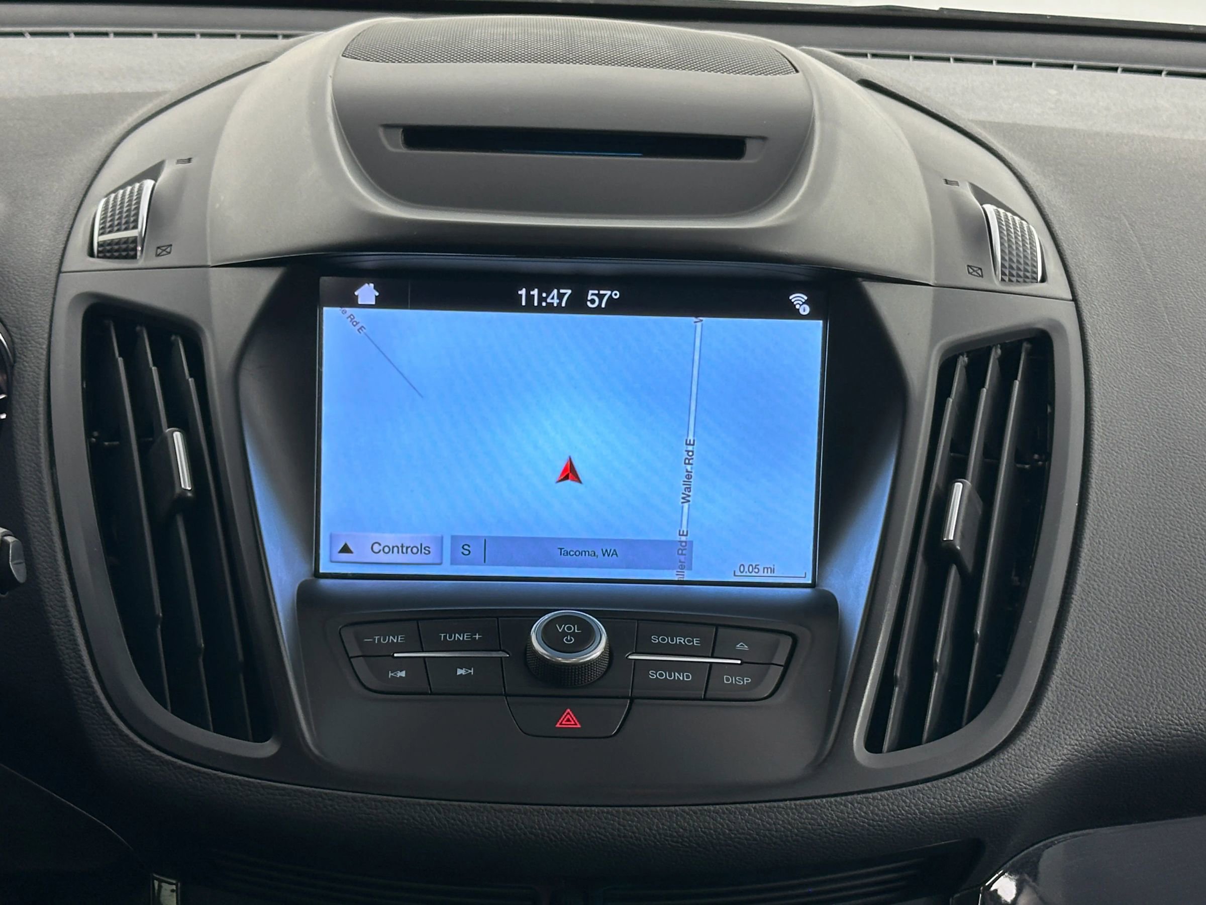 Used 2018 Ford Escape SE w/ Ford Safe & Smart Package AWD/4WD image 25