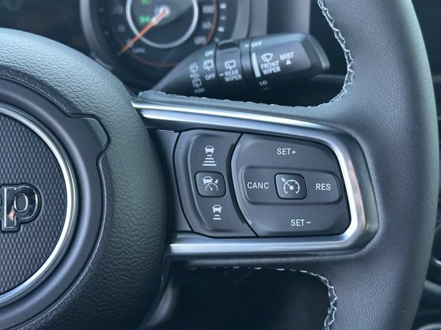 New 2026 Jeep Wrangler Unlimited Sahara AWD/4WD image 27