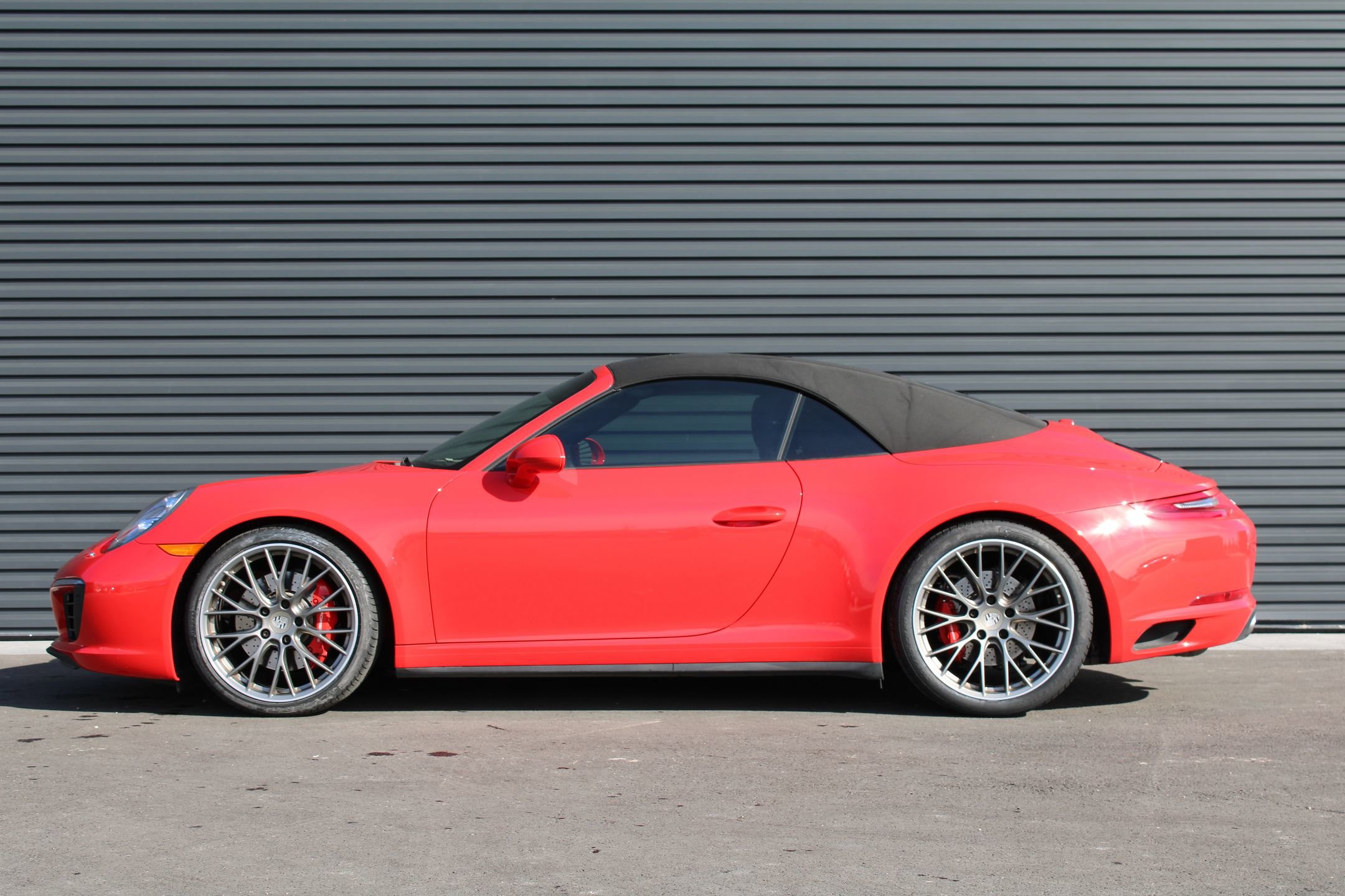 Certified 2017 Porsche 911 Carrera 4S image 2