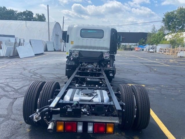 New 2025 Chevrolet Low Cab Forward 5500HG image 4