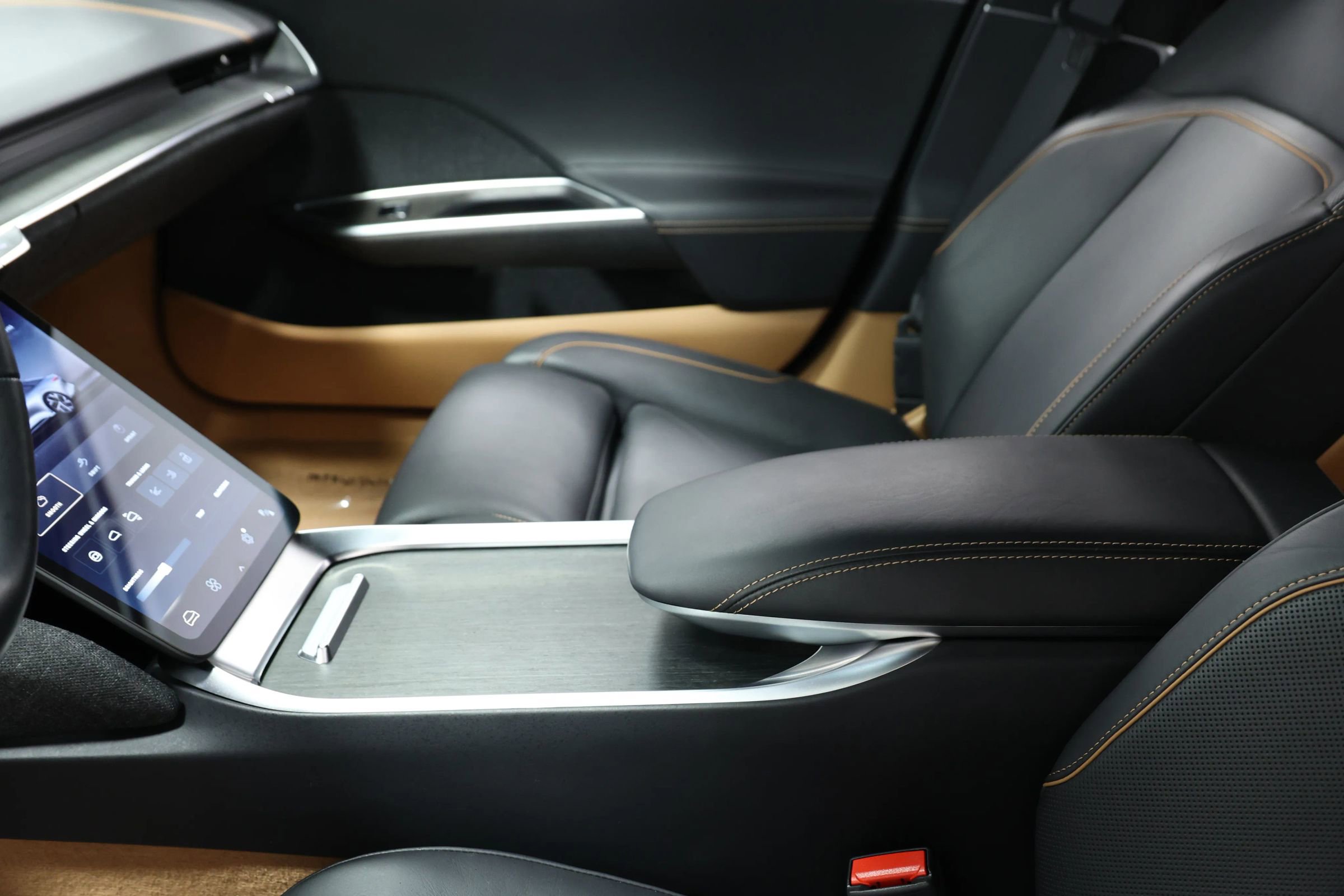Used 2023 Lucid Air Touring image 47