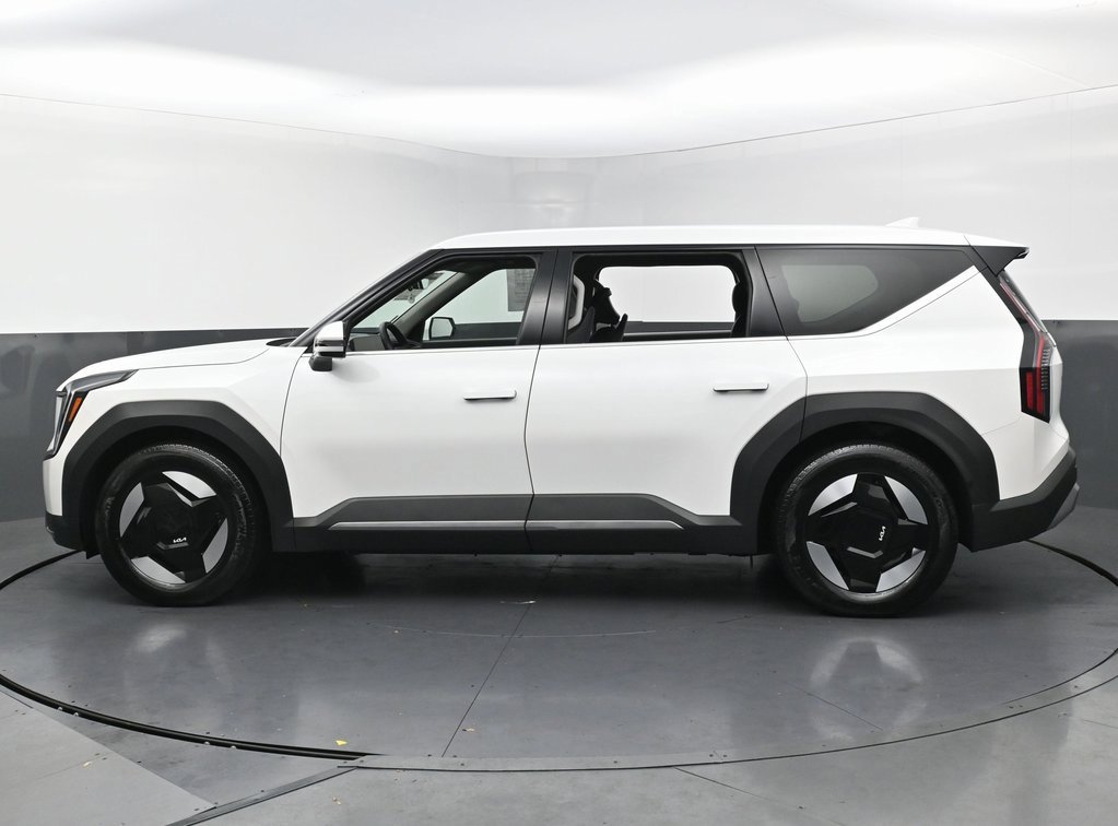 Used 2024 Kia EV9 Light image 8