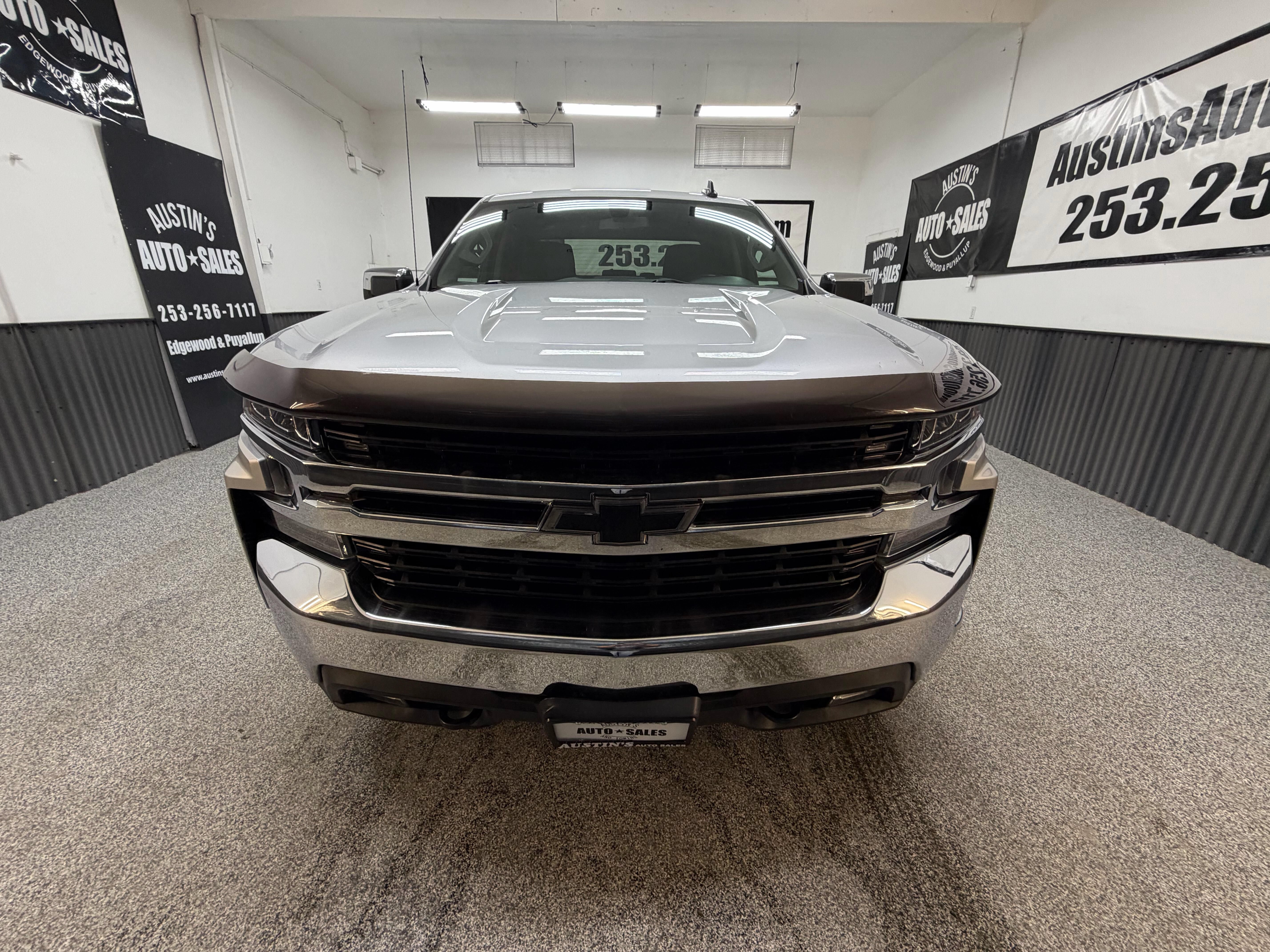 Used 2020 Chevrolet Silverado 1500 LT w/ Fleet Comfort Package AWD/4WD image 5