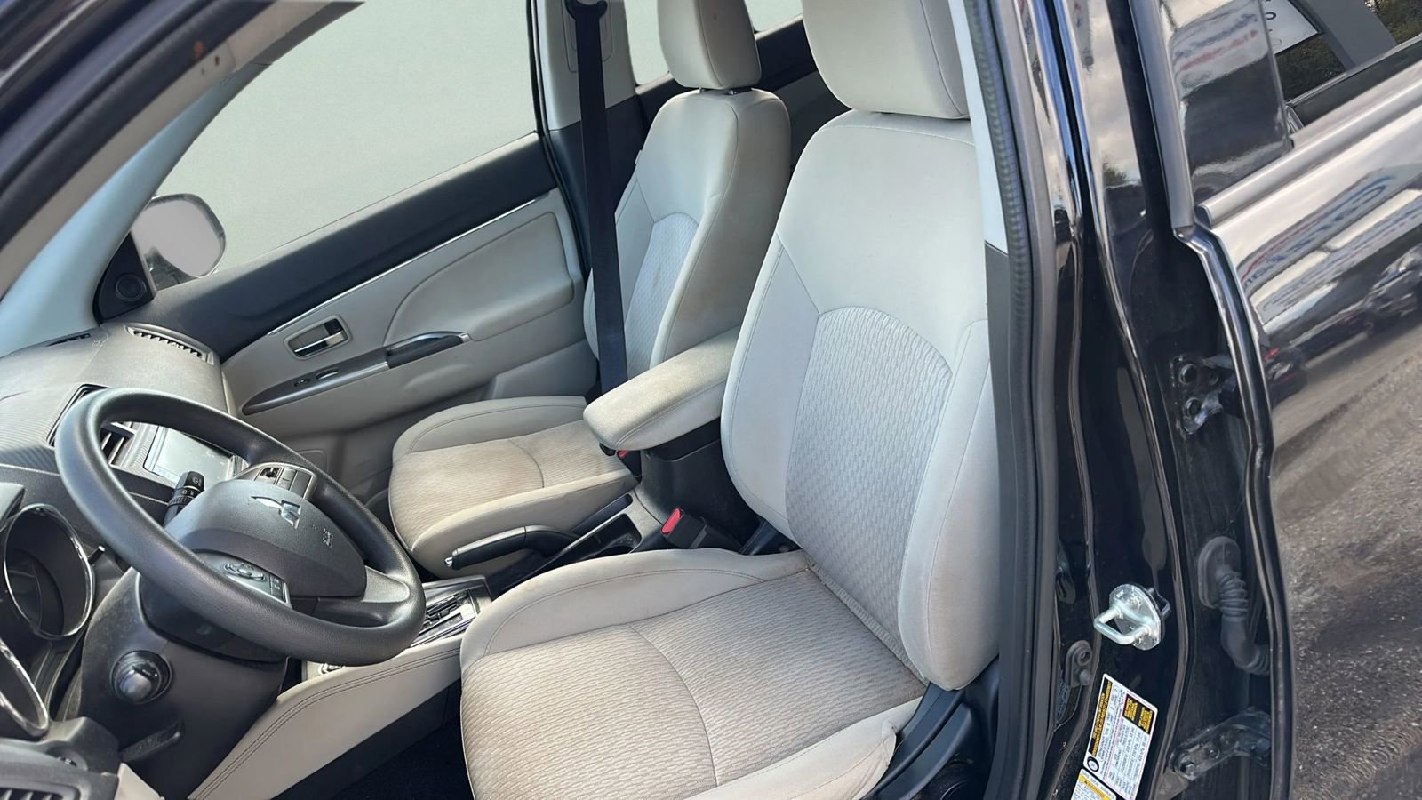 Used 2018 Mitsubishi Outlander Sport LE image 17