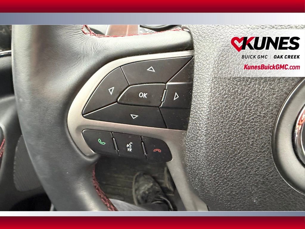 Used 2018 Jeep Grand Cherokee Trailhawk w/ Trailhawk Luxury Group AWD/4WD image 10