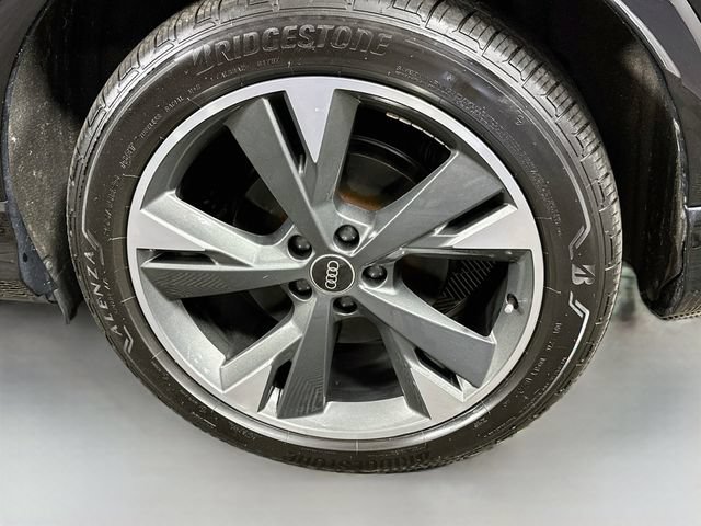 Used 2023 Audi Q4 e-tron Prestige AWD/4WD image 31