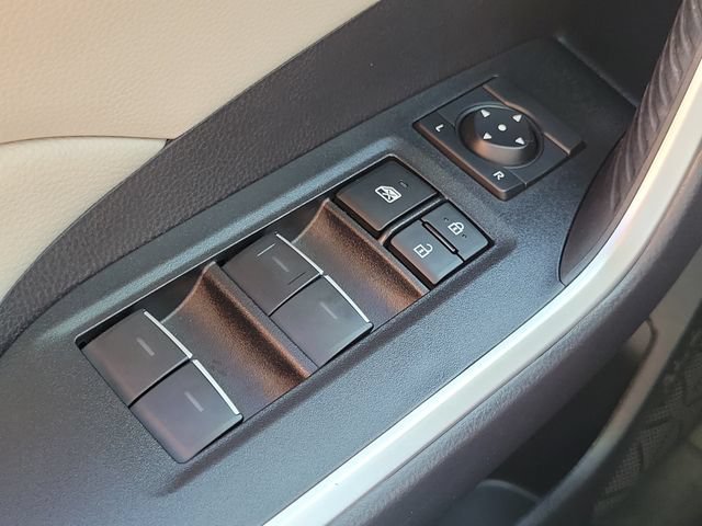 Used 2023 Toyota RAV4 XLE Premium AWD/4WD image 17