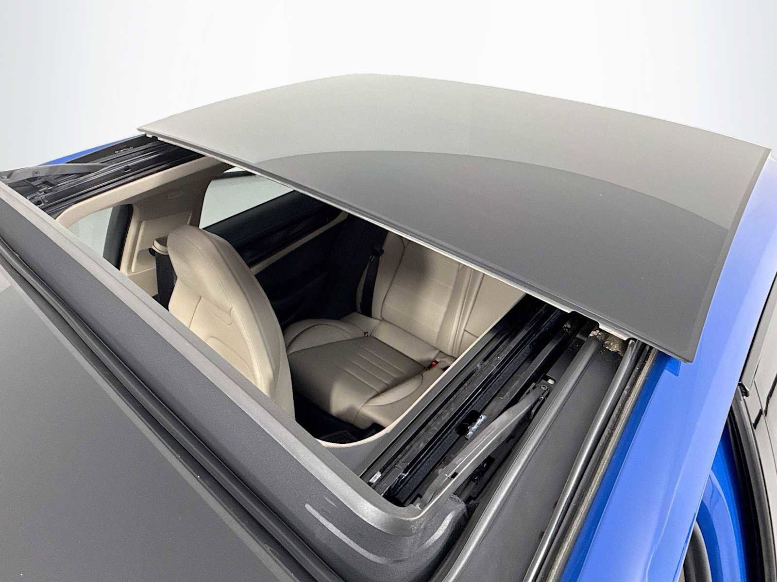 Certified 2025 Porsche Panamera image 22