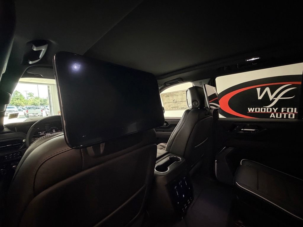 New 2026 GMC Yukon AT4 Ultimate w/ LPO, Floor Liner Package AWD/4WD image 8