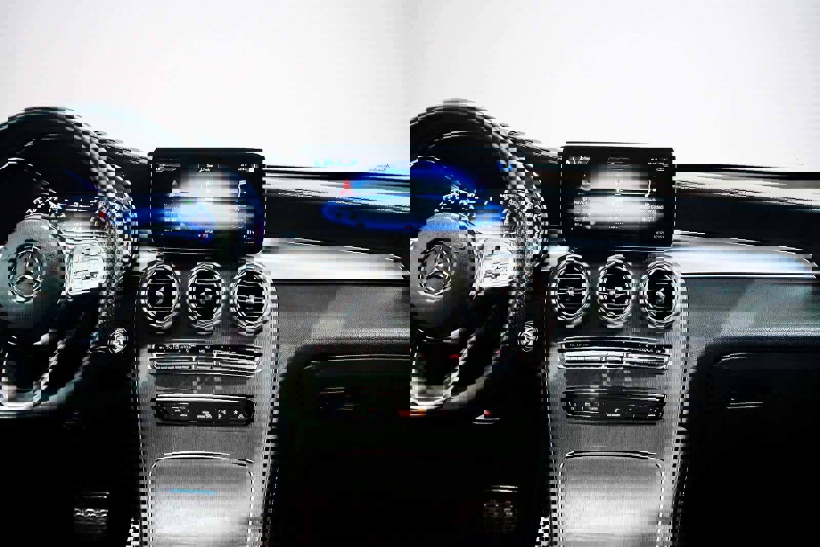 Certified 2020 Mercedes-Benz GLC 300 4MATIC Coupe image 13