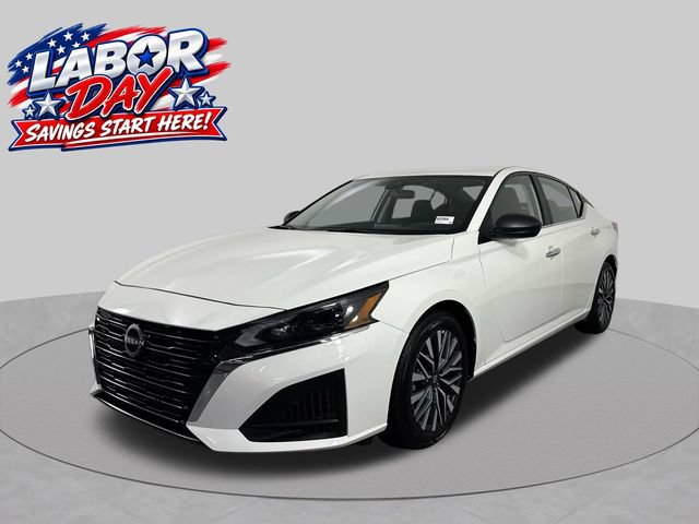 Used 2025 Nissan Altima 2.5 SV FWD image 1