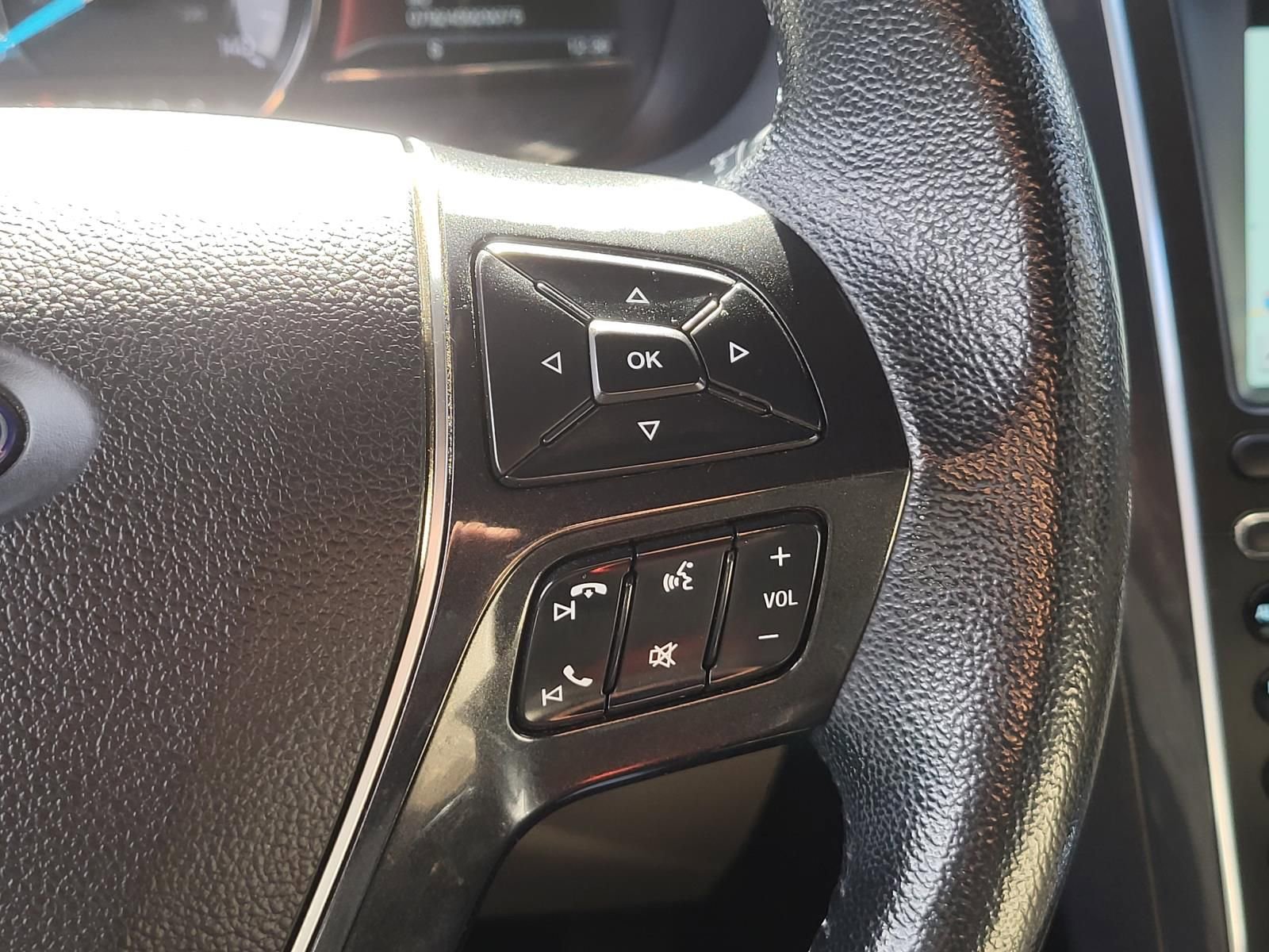 Used 2018 Ford Explorer Limited image 35