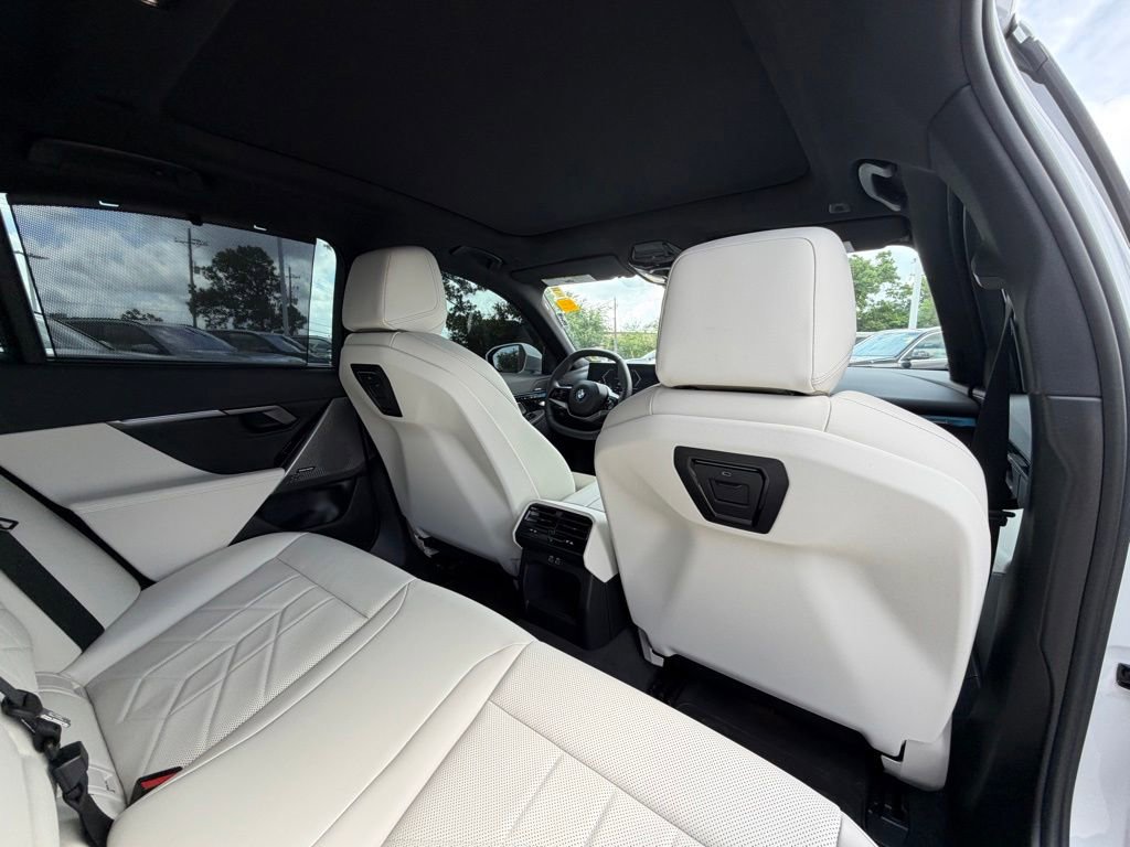 Certified 2026 BMW 540i xDrive w/ Executive Package AWD/4WD image 22