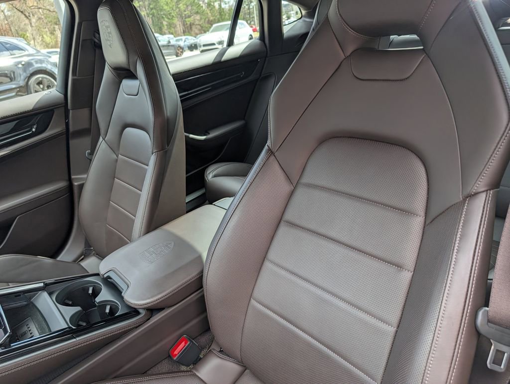 Used 2025 Porsche Panamera 4 image 5