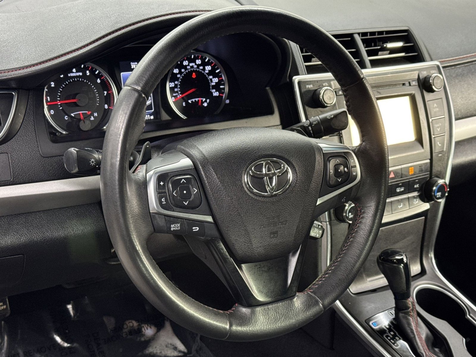 Used 2017 Toyota Camry SE image 20