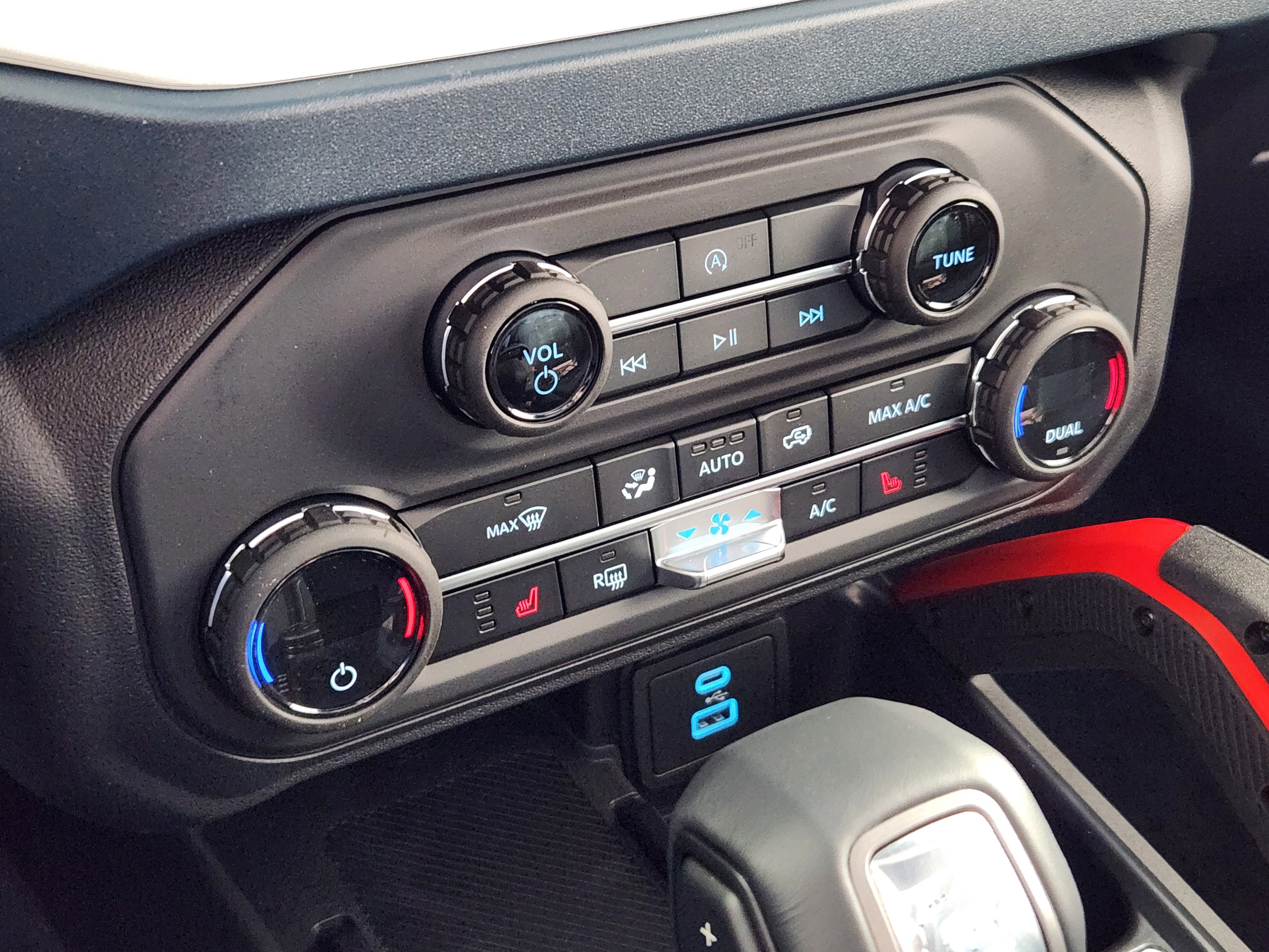 New 2025 Ford Bronco Heritage Edition image 24