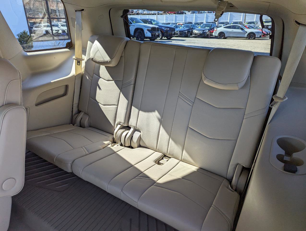 Used 2019 Cadillac Escalade Luxury w/ LPO, Radiant Package image 40