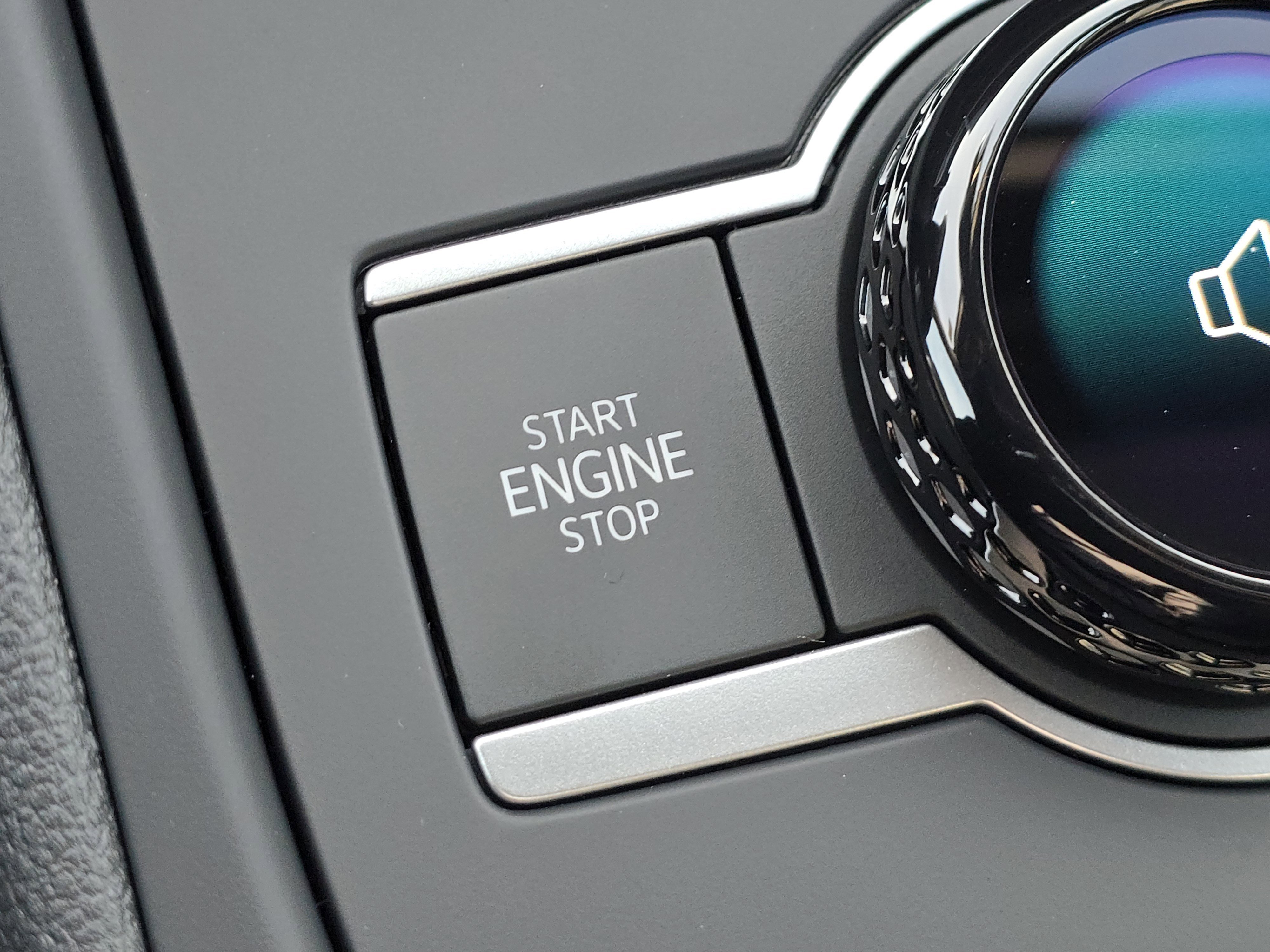 New 2026 Volkswagen Tiguan SE R-Line image 24