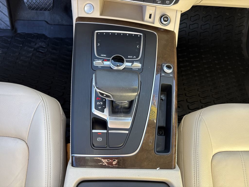 Used 2020 Audi Q5 2.0T Premium Plus w/ Premium Plus Package AWD/4WD image 24