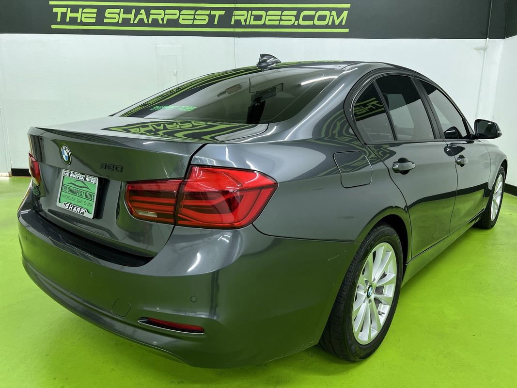 Used 2017 BMW 320i Sedan RWD image 10