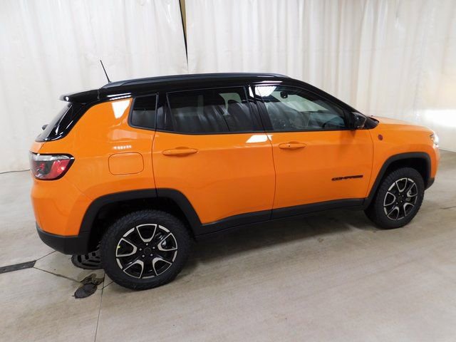 New 2026 Jeep Compass Trailhawk image 3