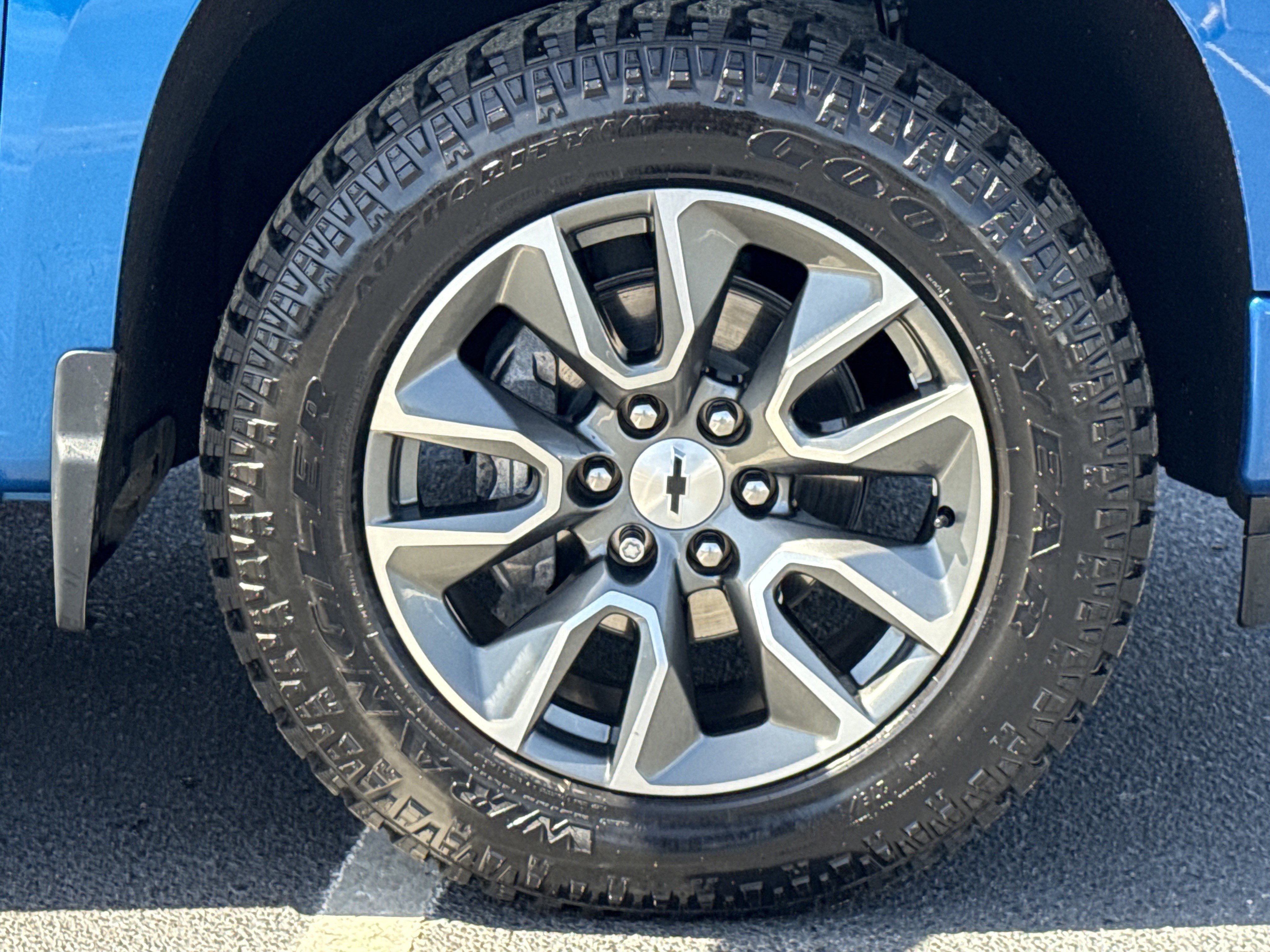 Used 2023 Chevrolet Silverado 1500 RST AWD/4WD image 22