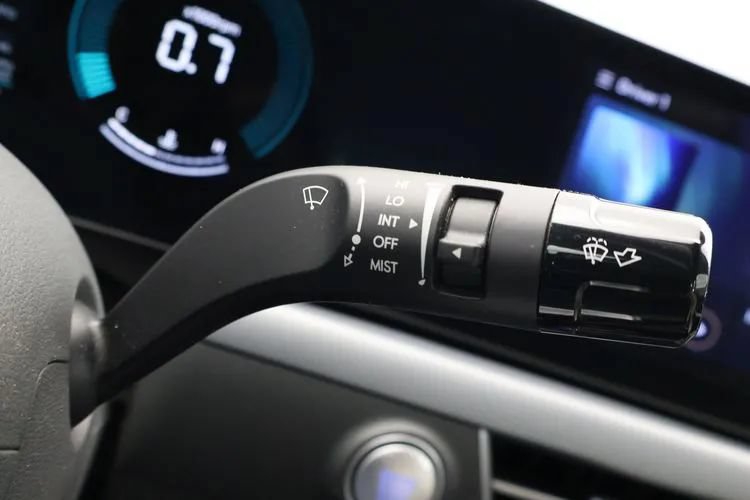 Used 2025 Hyundai Sonata SEL FWD image 25