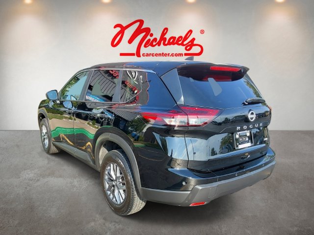 Used 2024 Nissan Rogue S AWD/4WD image 4
