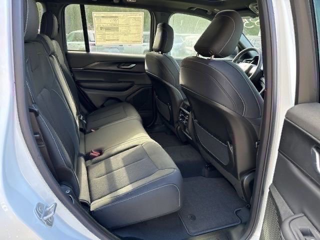 New 2025 Jeep Grand Cherokee Laredo X image 20