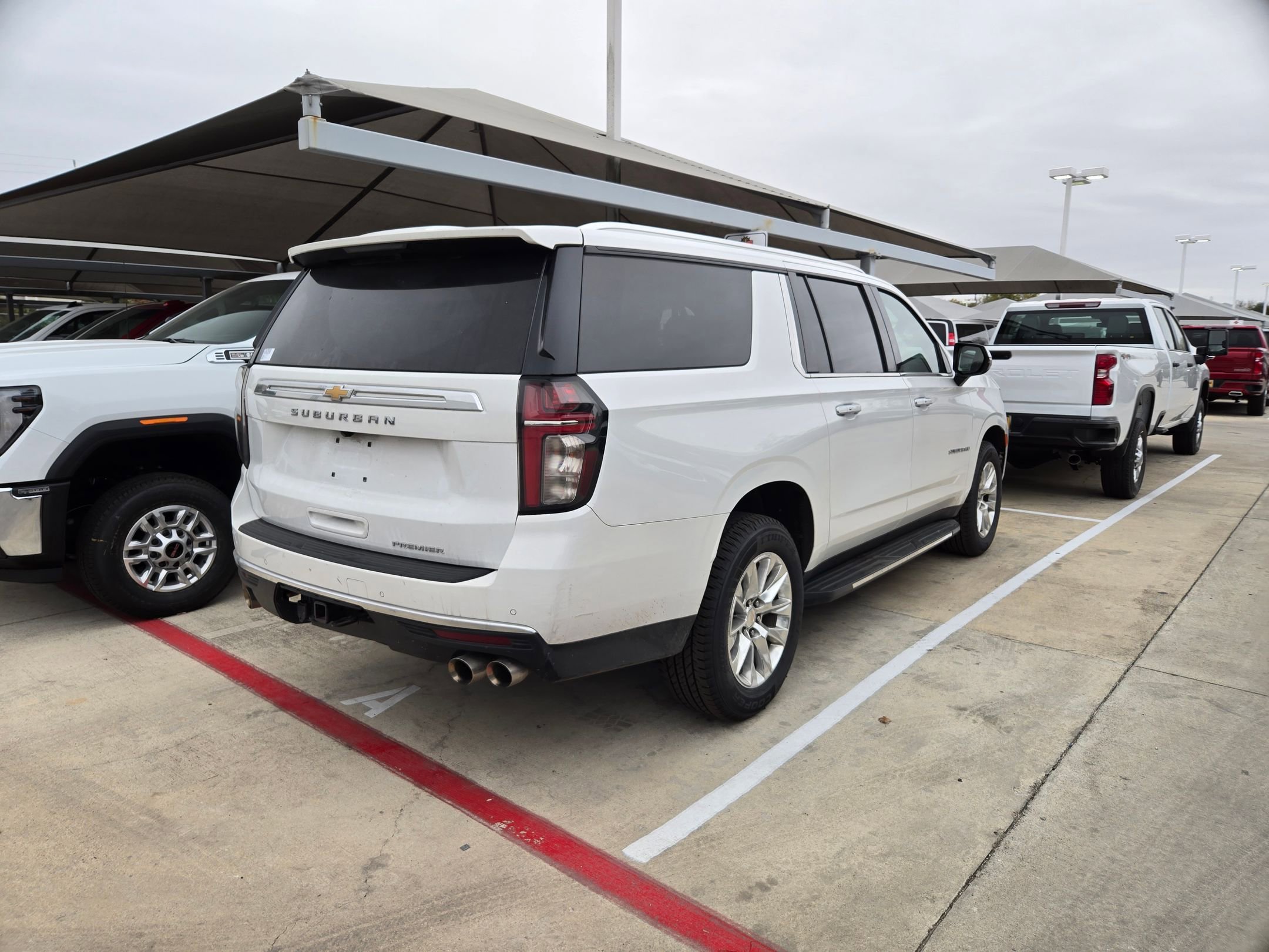 Certified 2023 Chevrolet Suburban Premier image 4