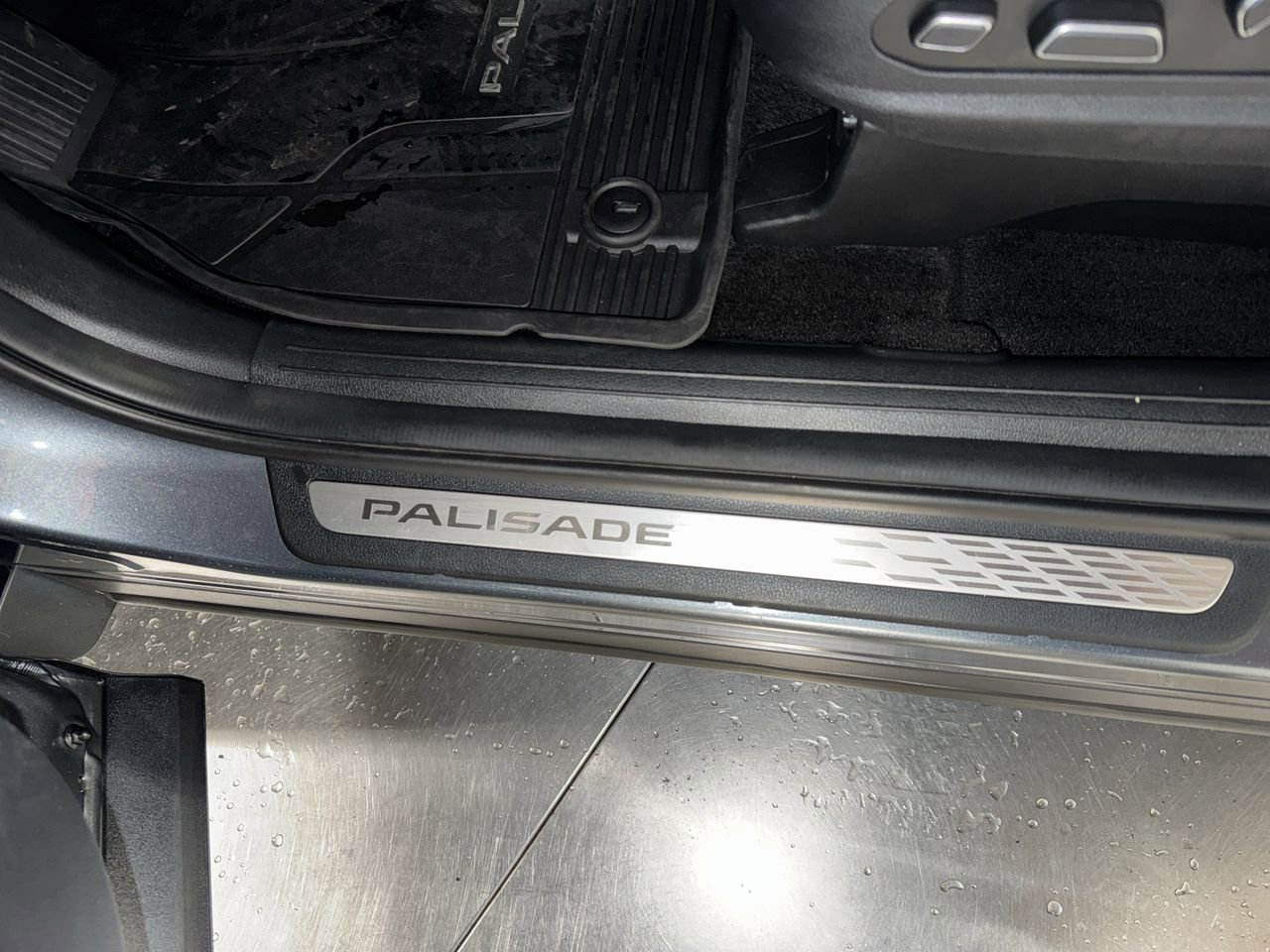 Used 2023 Hyundai Palisade Calligraphy w/ Cargo Package image 18