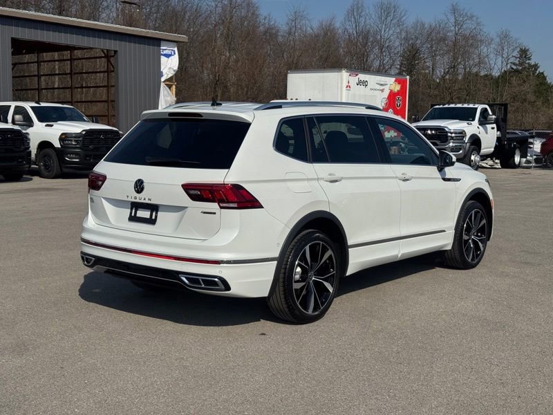 Used 2023 Volkswagen Tiguan SEL R-Line image 3
